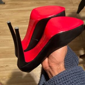 Red bottoms Size 39